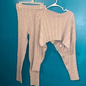 Cozy 2 piece oversized crop and joggers set